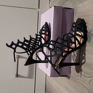 NIB MADDEN GIRL "Directt Balck Pari" Women's Size 6.5